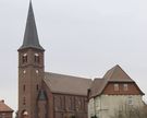 St. Margareta in Rollshausen mit Pfarrhaus und Kindergarten