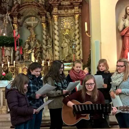Musikalische Umrahmung des Gottesdienstes zum Gedenken an Adolph Kolping durch die Seulinger Kolping Jugend